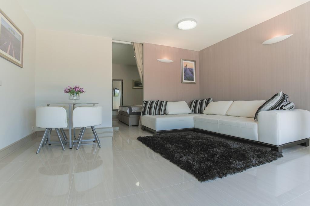 Villa Mendes Zastrazisce Luaran gambar